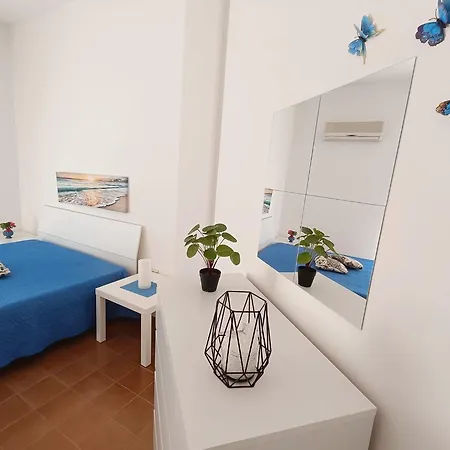 Apartment Perla Del Golfo: Relaxing Gulf View Retreat With Wi-fi And Parking *